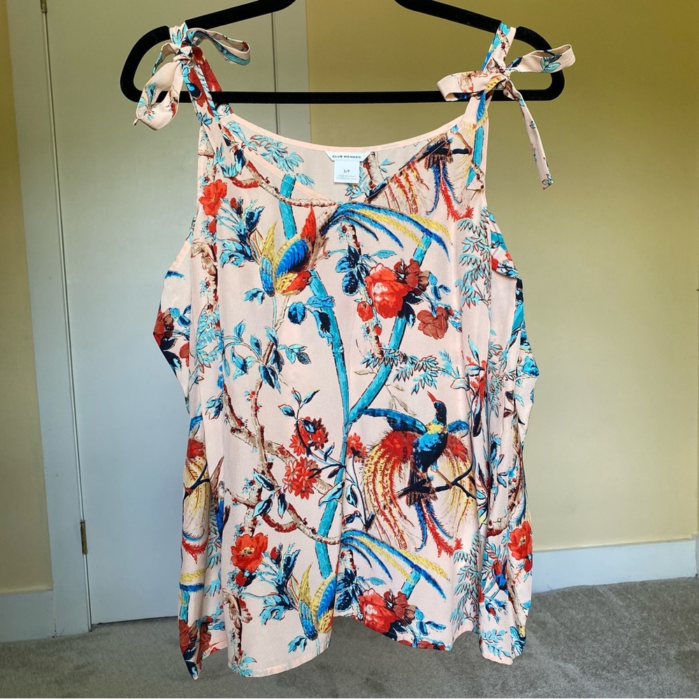 Club Mónaco silk shirt in pale pink w/ bird & flower print and cold shoulder